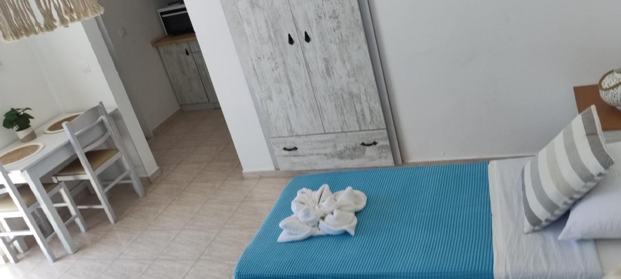 Nikos Studios Livádia Szoba fotó